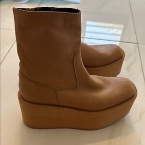 Paloma Barcelo Tan Ankle Boots